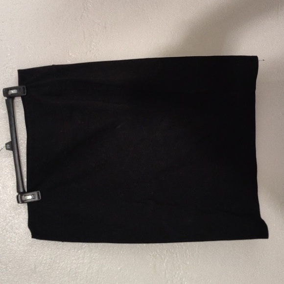 Elegant Black Women's Skirt SZ X1 PLUS CLASSIC STAPLE SIMPLE COMFORTABLE OFFICE - Picture 2 of 4